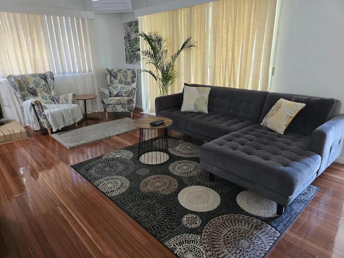 Holiday home Sweet Home For Guests 10 Mins To Cbd Brisbane